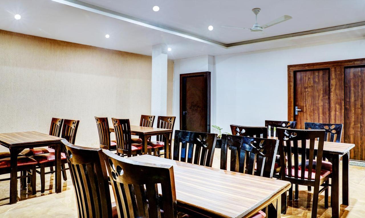 Treebo Trip Seven Olives Andheri Bombay Extérieur photo