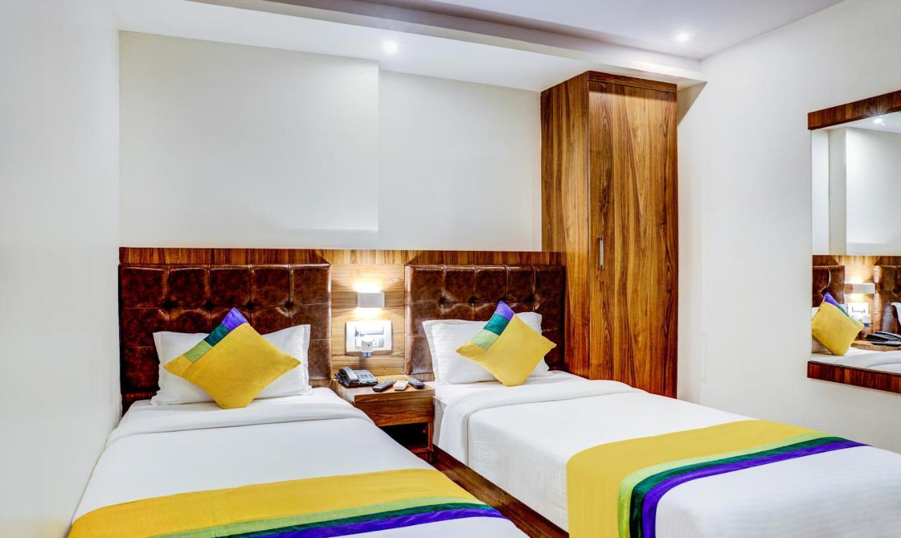 Treebo Trip Seven Olives Andheri Bombay Extérieur photo